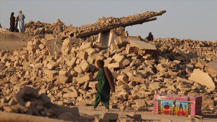 Afganistan'daki depremlerde ölenlerin yüzde 90'ından fazlası kadın ve çocuk