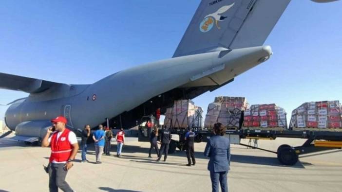 Gazze'ye insani yardım taşıyan üçüncü uçak da Mısır'a indi