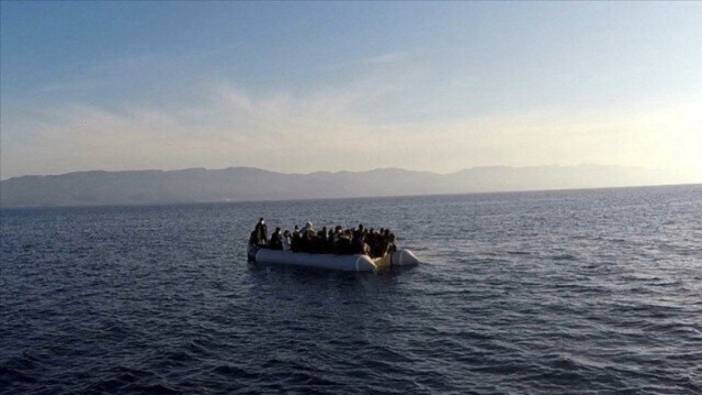 İzmir'de 260 düzensiz göçmen ve 20 göçmen kaçakçısı yakalandı