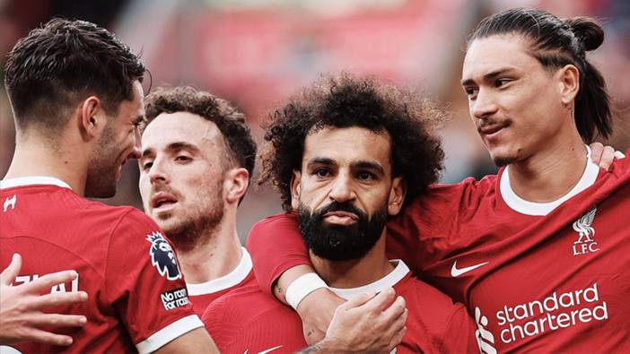 Liverpool, "Merseyside" derbisini Salah'ın golleriyle kazandı