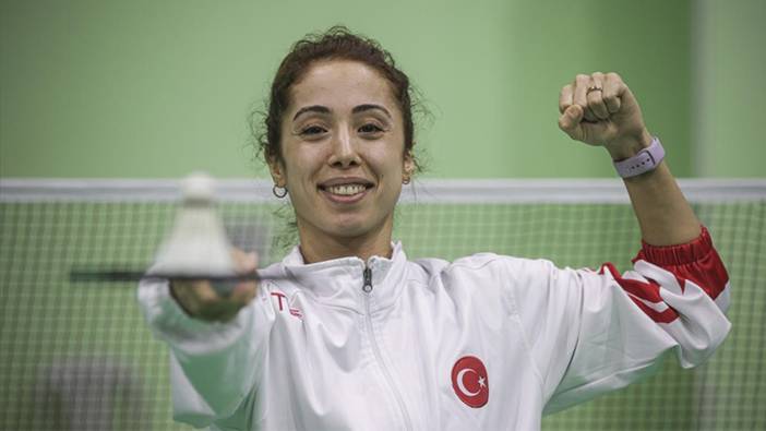 Milli badmintoncu Özge Bayrak, Çekya'da gümüş madalya aldı