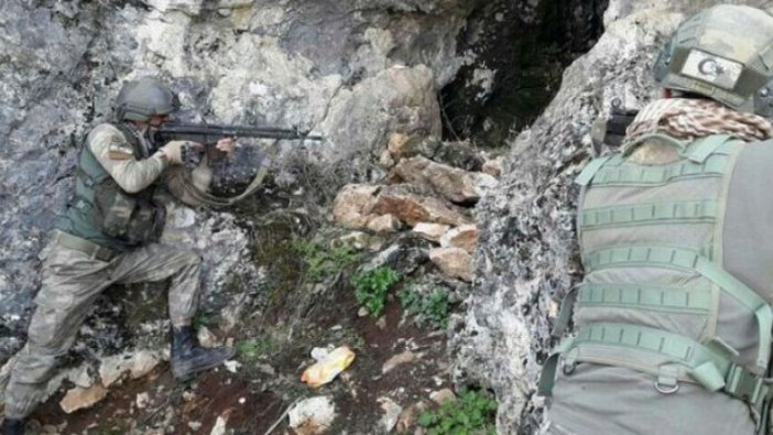 Başkale'deki PKK'nın malzeme deposu imha edildi