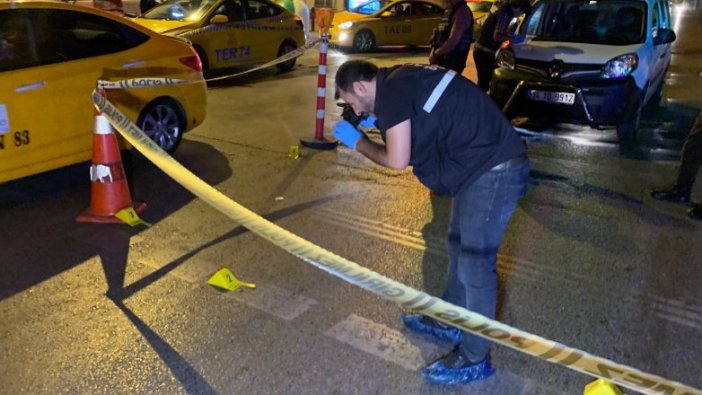 Kadıköy'de taksiye ateş açtılar: 1 yaralı