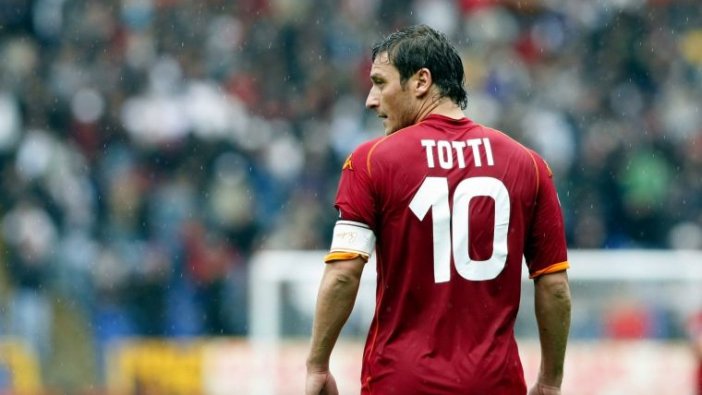 Totti'nin forması uzaya gönderildi