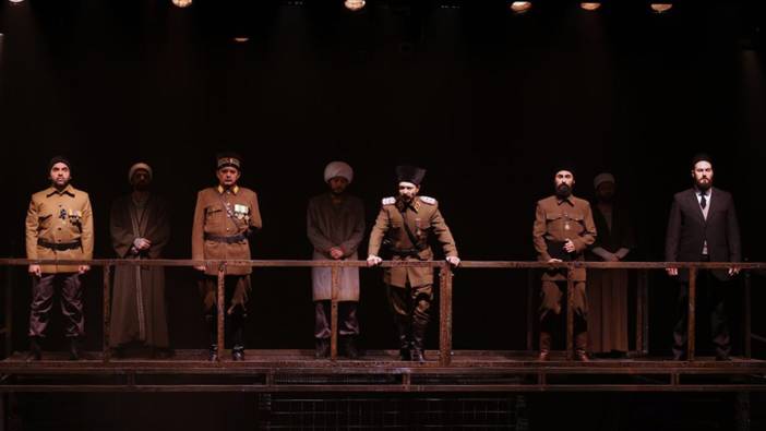Devlet Tiyatrolarınca sahnelenen "Yüzyıllık Destan: Ateş" oyunu seyirciyle buluştu