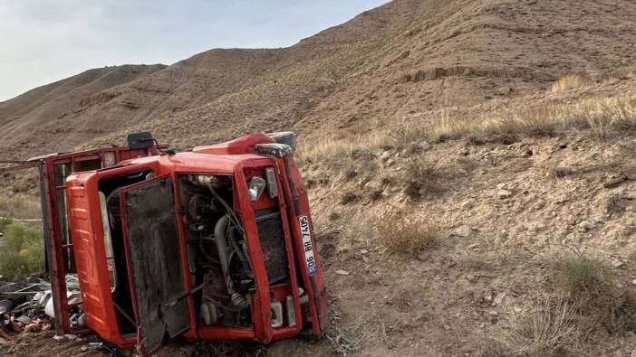 Erzincan'da kamyonet devrildi: 1 ölü