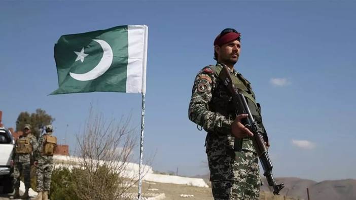 Pakistan’da seçim ofislerine düzenlenen bombalı saldırıları IŞİD üstlendi