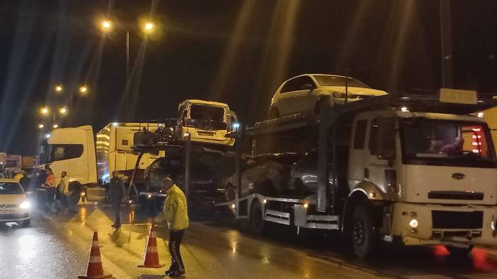 TEM'de çok sayıda araç kaza yaptı: İstanbul istikameti trafiğe kapandı