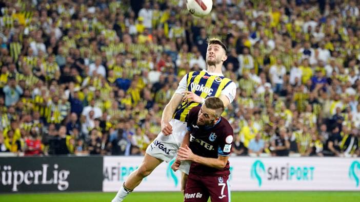Fenerbahçe kendi evinde Trabzonspor'a 3-2'lik skorla mağlup oldu