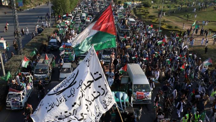 Pakistan’da 1 milyon kişi İsrail’i protesto etti