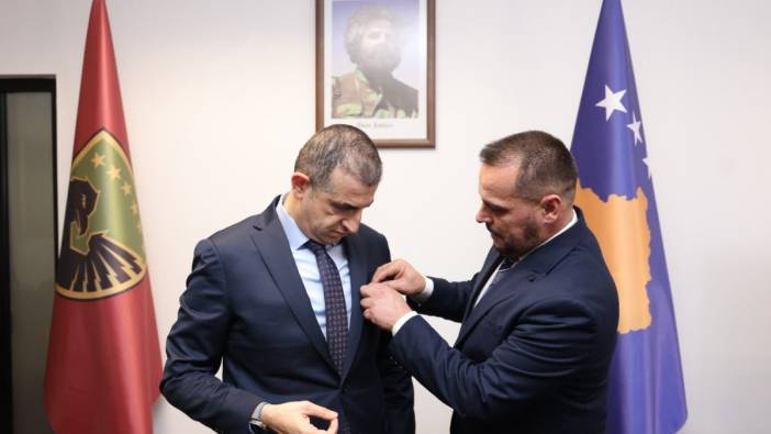 Haluk Bayraktar’a Kosova’da “Üstün Hizmet” madalyası verildi