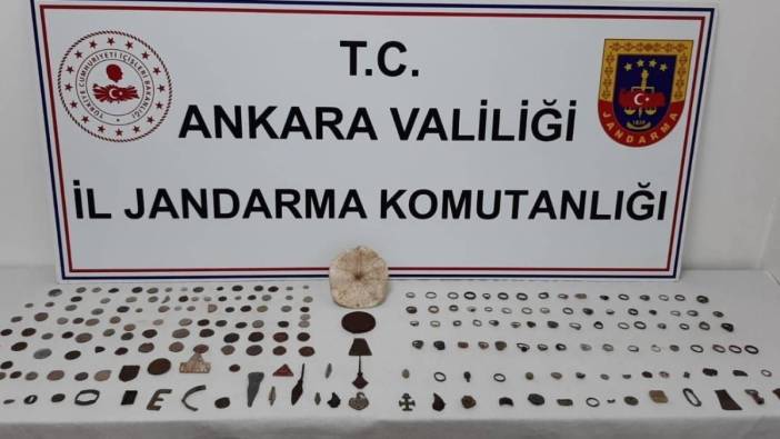 Ankara'da 101 tarihi eser ele geçirildi, 3 kişi gözaltına alındı