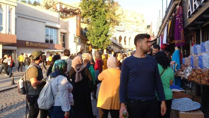 Mardin'de hafta sonu turist yoğunluğu