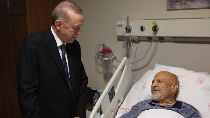 Cumhurbaşkanı Erdoğan, eski Devlet Bakanı Aksay'ı hastanede ziyaret etti