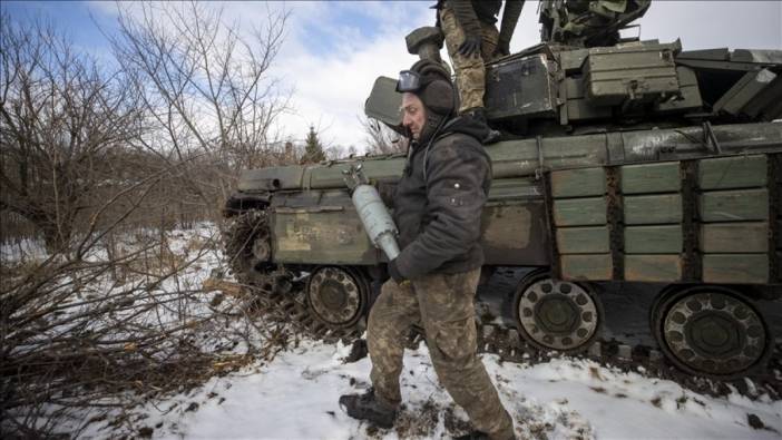 Almanya, Ukrayna'ya askeri yardımını gelecek yıl 8 milyar avroya çıkaracak