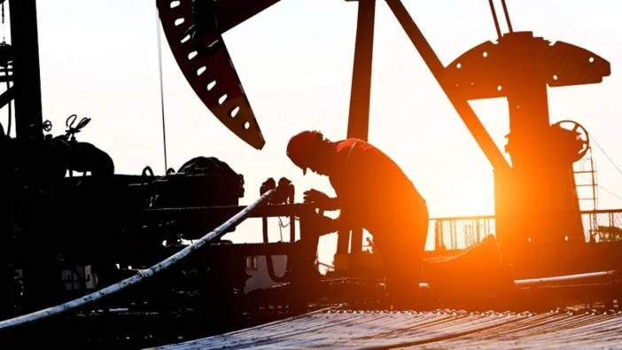Rus Ural petrolü, tavan fiyatın üzerinde işlem gördü