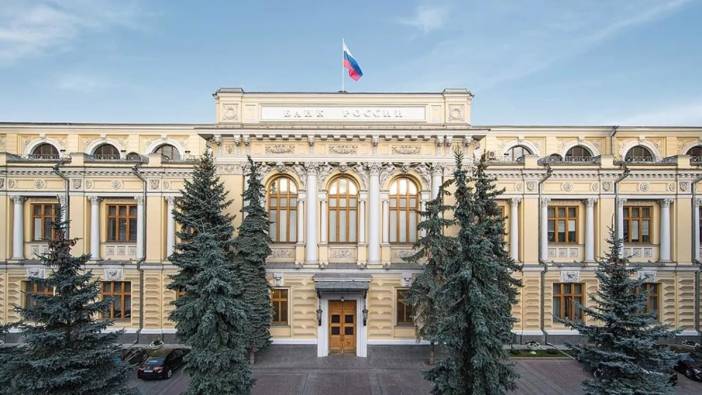 Rusya Merkez Bankası döviz piyasasındaki işlemlere yeniden başlıyor