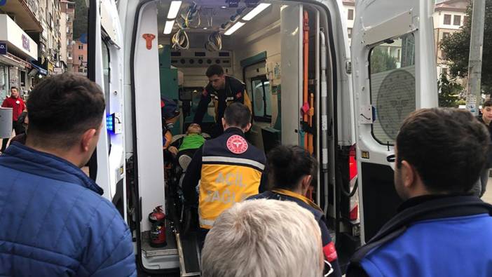 Rize'de sahipsiz köpeklerin saldırdığı çocuk düşerek yaralandı