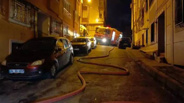 Eyüpsultan'da gecekondu yangını: İçeride bulunan 1 kişi yaralandı