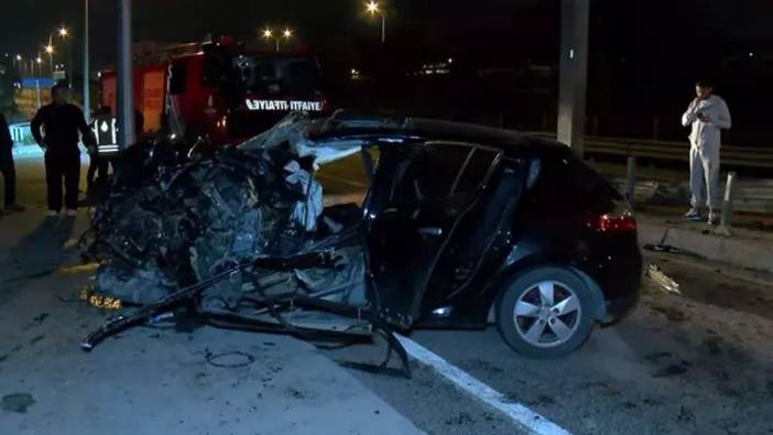 Sancaktepe'de feci kaza: Otomobil refüje çarptı, sürücünün ayağı koptu