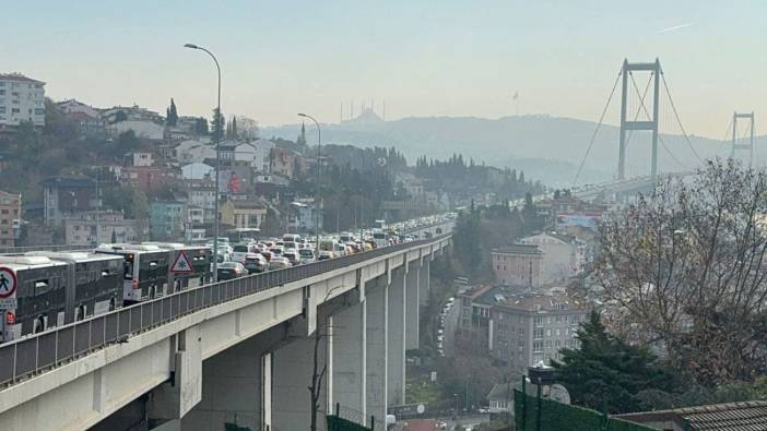 15 Temmuz Şehitler Köprüsü'nde zincirleme kaza! Trafik yoğunlaştı
