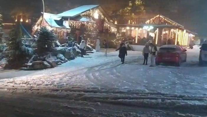 Ünlü turizm merkezi Kartepe’de kar yağışı etkili oluyor