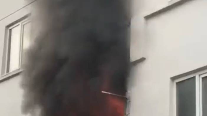 Apartman dairesi alev alev yandı