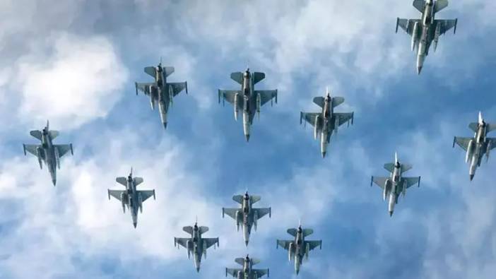 Hollanda Savunma Bakanlığı'ndan Ukrayna açıklaması: Ukrayna’ya 18 F-16 uçağı göndereceğiz