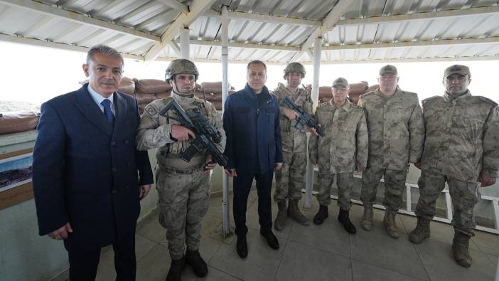 İçişleri Bakanı Yerlikaya'dan Mardin’deki jandarma üs bölgesine ziyaret