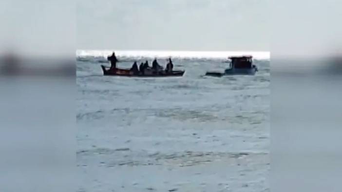 Şişme bottan düşen iki kişi kurtarıldı