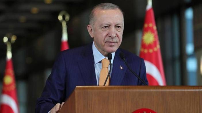 Erdoğan 9. kez dede oldu: Bakın kulağına hangi ismi okudu