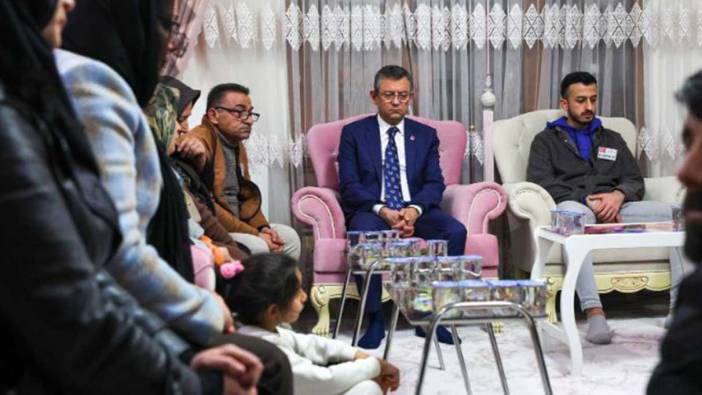 CHP lideri Özgür Özel'den şehit ailesine ziyaret