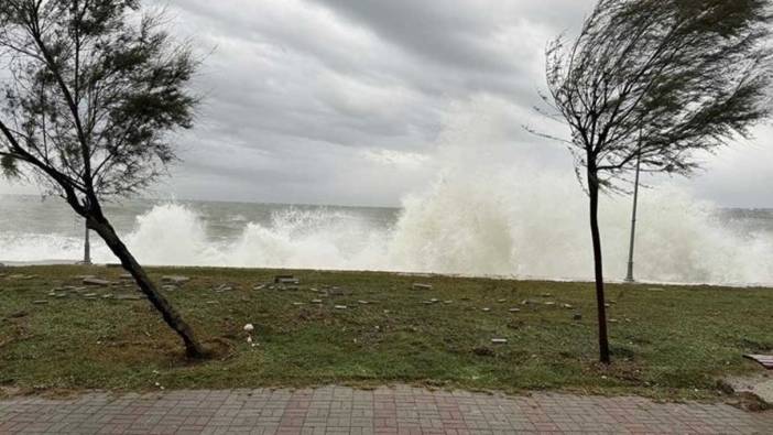 İstanbul Valiliğinden fırtına uyarısı