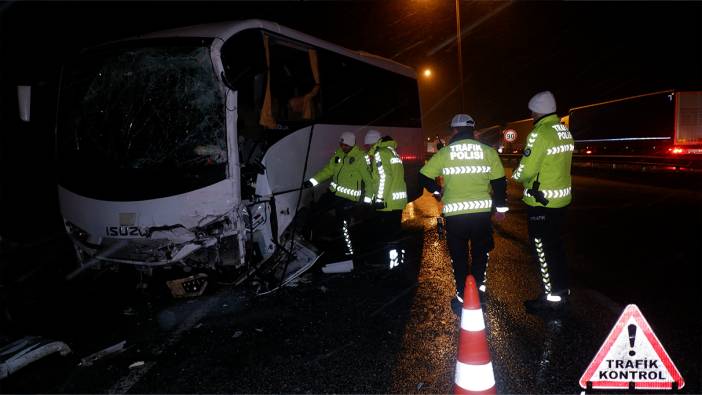 Edirne'de polis servis aracı ile otobüs çarpıştı: 10'u polis 11 yaralı