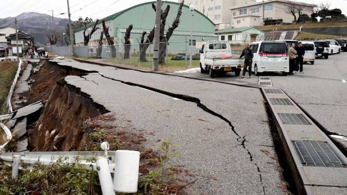 Japonya'daki deprem bilançosu ağırlaşıyor: Can kaybı 236'ya ulaştı!