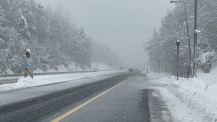 Bolu Dağı’nda kar yağışı!