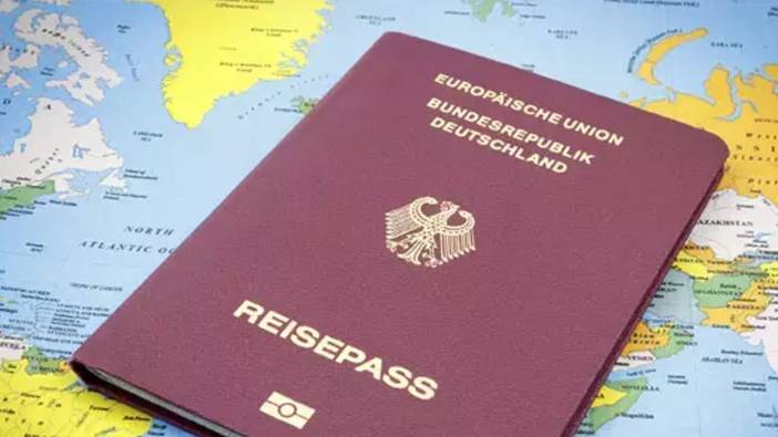Almanya'da çifte vatandaşlık yasası kabul edildi