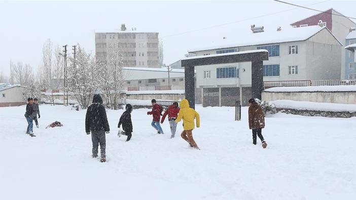 5 ilçede kar nedeniyle köy okullarında eğitime ara verildi