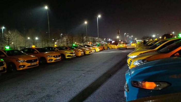 İstanbul'da taksiciler öldürülen Oğuz Erge için toplandı
