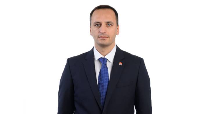 Ömer Ekşi kimdir? CHP İzmir Bornova Belediye Başkan adayı Ömer Ekşi kaç yaşında, nereli?