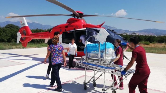 Ambulans helikopter 400 gramlık bebek için havalandı