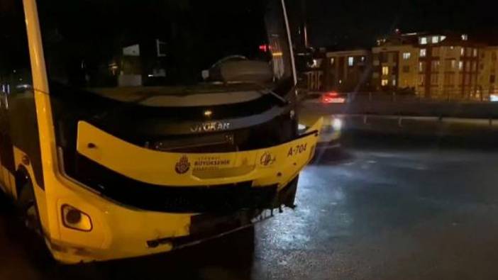 Avcılar'da otomobil park halindeki iki özel halk otobüsüne çarptı