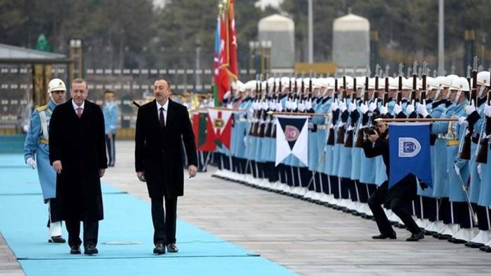 Erdoğan, Aliyev’i resmi törenle karşıladı