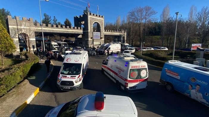 Diyarbakır’da 6 aracın karıştığı zincirleme kazada 12 kişi yaralandı