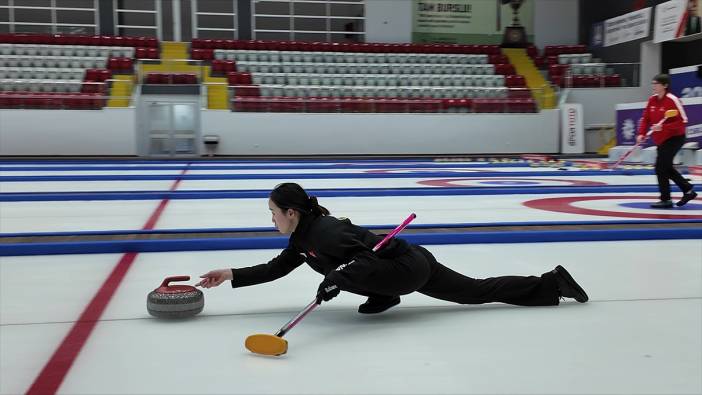 2023 Kış Deaflympics’te futsal ve curling heyecanı devam etti