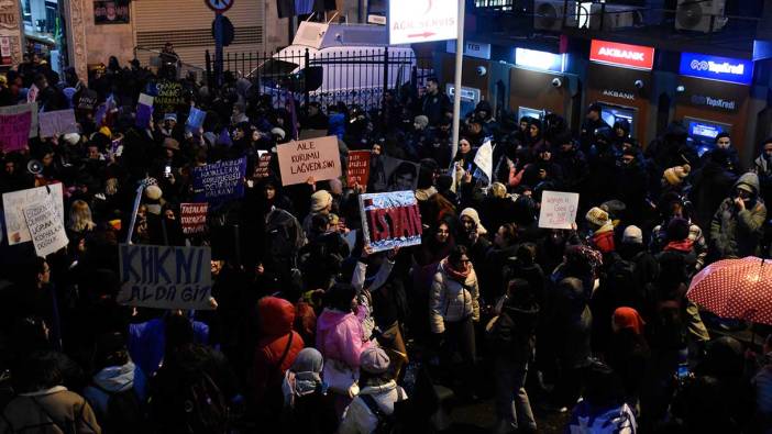 Beyoğlu'nda 22. Feminist Gece Yürüyüşü yapıldı