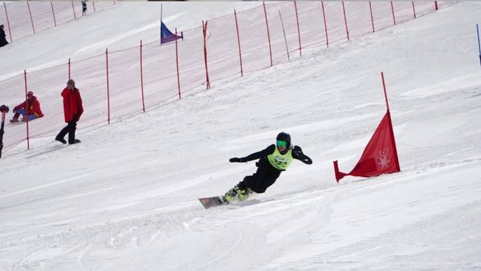 Snowboard Türkiye Şampiyonası Erciyes'te başladı