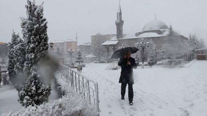 Erzurum Ardahan ve Kars'ta kar yağışı etkili oluyor