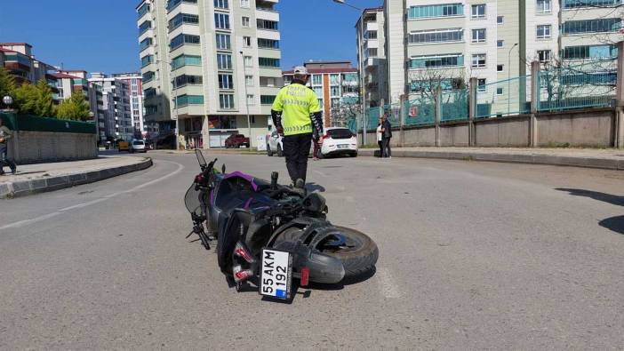Samsun'da motosiklet ile otomobil çarpıştı'