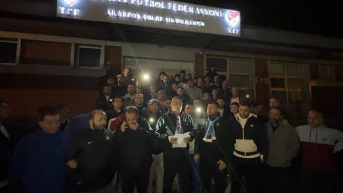 Trabzonspor taraftarları TFF binası önünde toplandı:  İstifa çağrısı!